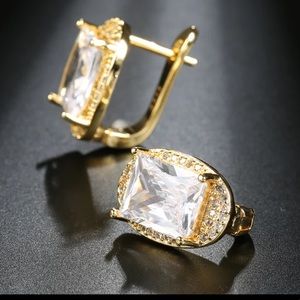 Statement European Earrings Gold New